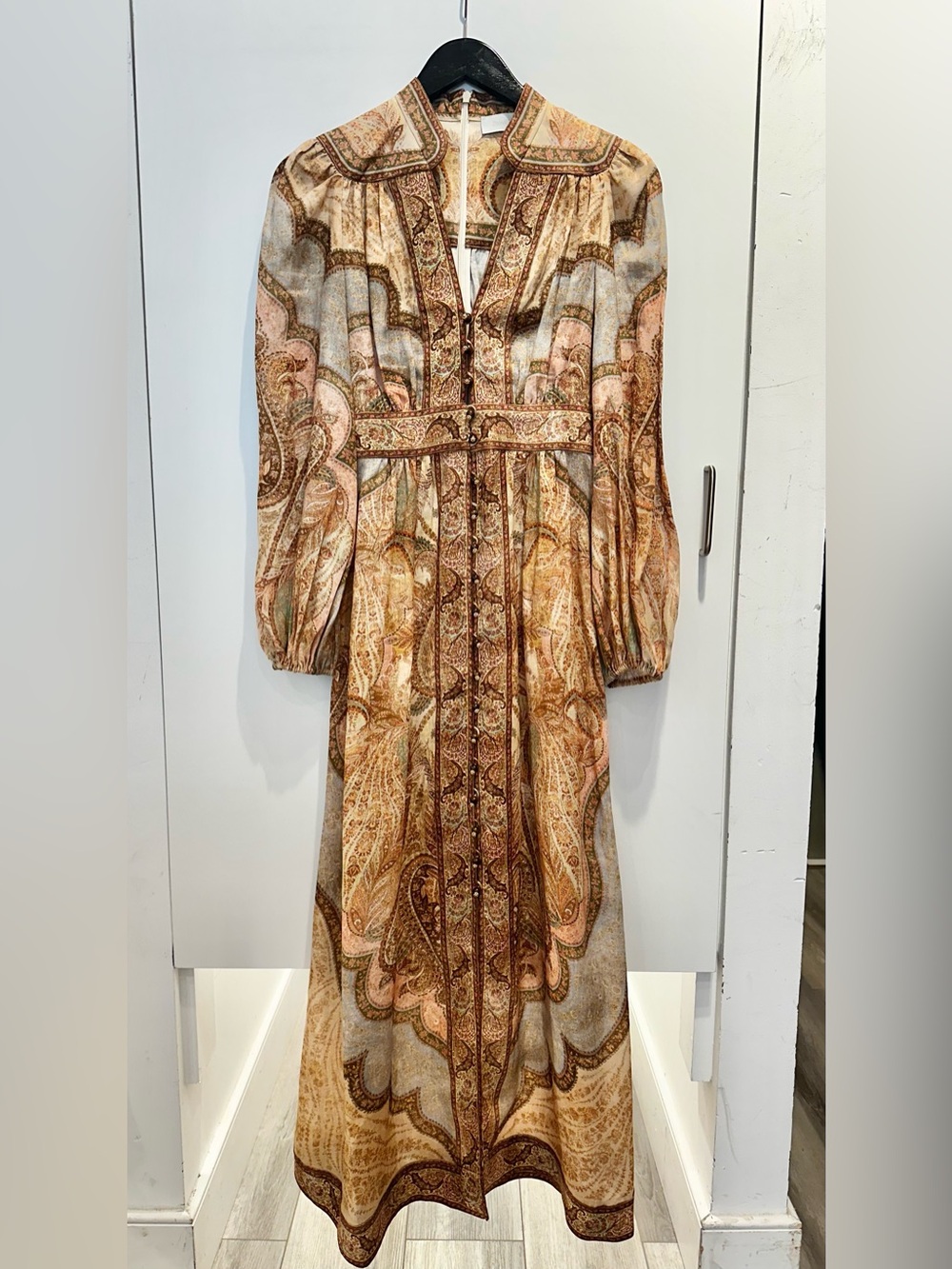 ZIMMERMANN
WANDERLUST PLUNGE MIDI DRESS TAPESTRY MULTI - Picture 4 of 7